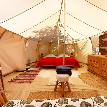 Bus Magique Avec Tente Glamping Saint-Palais (Allier)