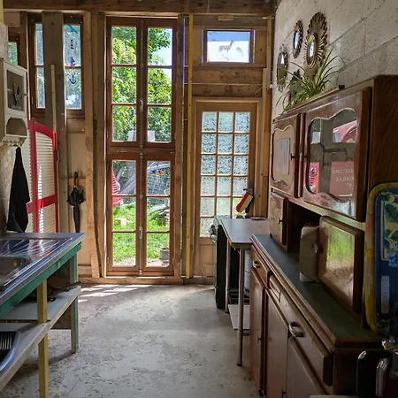 אוהל מפואר Bus Magique Avec Tente Glamping Saint-Palais (Allier)